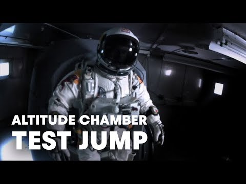 Altitude chamber test jump - Red Bull Stratos 2012 - UCblfuW_4rakIf2h6aqANefA