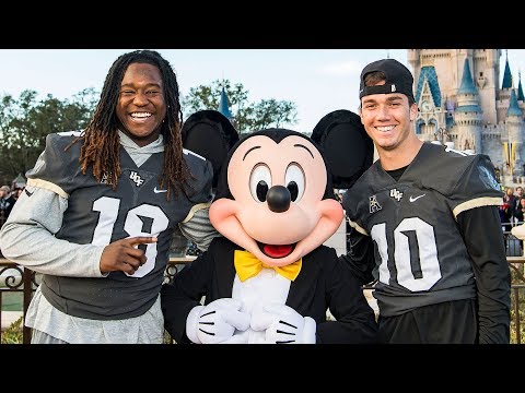 University of Central Florida Knights celebrate victory parade at Walt Disney World - UCYdNtGaJkrtn04tmsmRrWlw