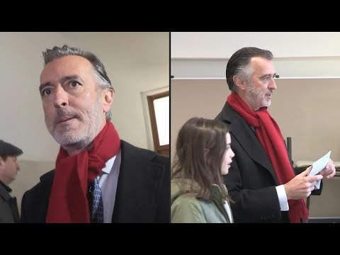 Iniciativa Liberal candidate Joao Cotrim de Figueiredo casts his vote | AFP