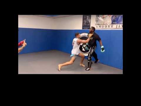 Alex Pereira and 6’7 heavyweight Robelis Despaigne landing some big shots 😳 #ufc #alexpereira