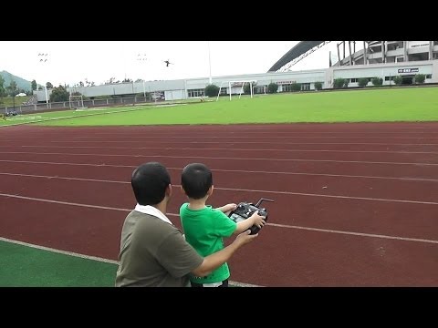 3 Year old Arish Flying FreeX SkyView Quadcopter - UCsFctXdFnbeoKpLefdEloEQ