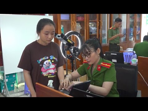 Tuổi trẻ Công an Cà Mau ra quân hỗ trợ vận hành mô hình chính quyền 2 cấp