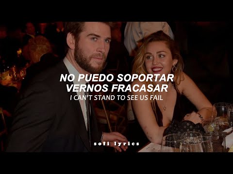 Después del hilo de twitter de Miley Cyrus y Liam Hemsworth, esta canción tiene sentido 🥀