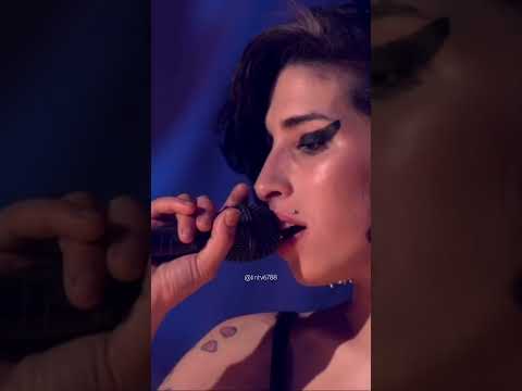 AMY WINEHOUSE #amywinehouse