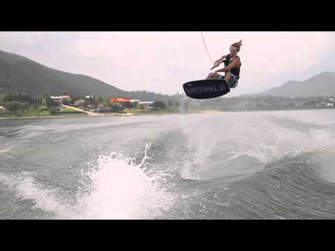 Toeside Frontside On Axis 360 Mute grab Boned out back leg  - Wakeboarding - UCTs-d2DgyuJVRICivxe2Ktg