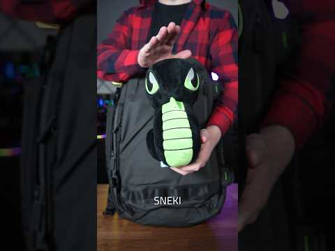 What’s in your #Razer Rogue 16” Backpack V3? #GRWM #getreadywithme #grwmbacktocampus #backpack