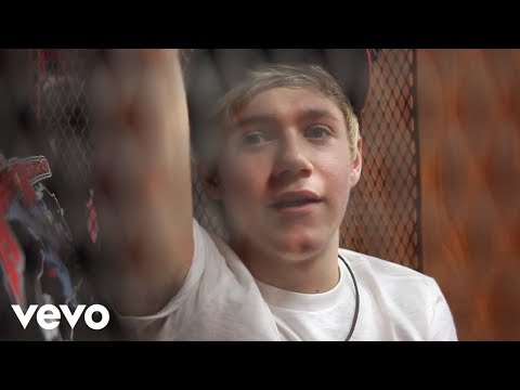 One Direction - Video Diary, Pt. 4 (VEVO LIFT) - UCbW18JZRgko_mOGm5er8Yzg