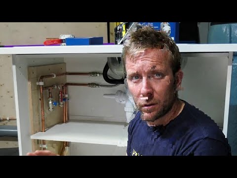 HOW TO INSTALL VALVE ON LIVE WATER PIPE