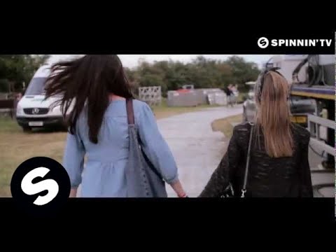 Simon Patterson feat. Sarah Howells - Here & Now (Official Music Video) - UCpDJl2EmP7Oh90Vylx0dZtA