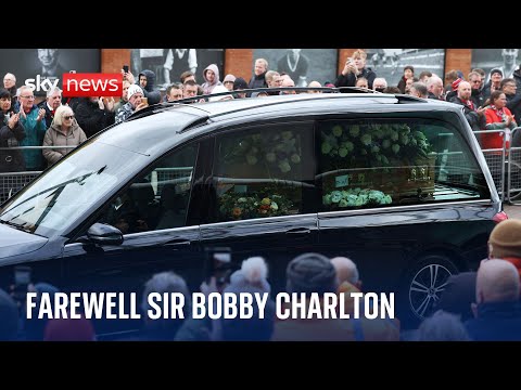Farewell Sir Bobby Charlton: Applause for legend's final Old Trafford appearance