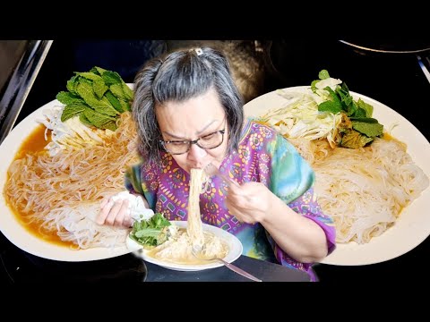 ชิมขนมจีนสำเร็จรูปน้ำยาป่าและน้ำยากระทิ เข้มข้นถึงเครื่องจริง