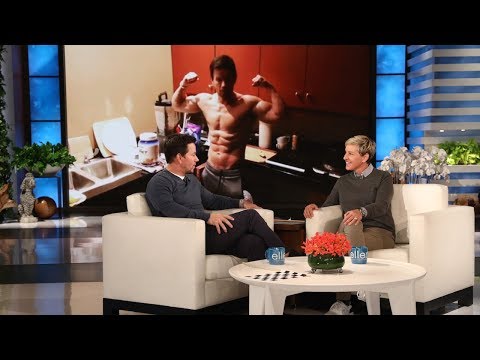 Mark Wahlberg Takes the Audience by Surprise - UCp0hYYBW6IMayGgR-WeoCvQ