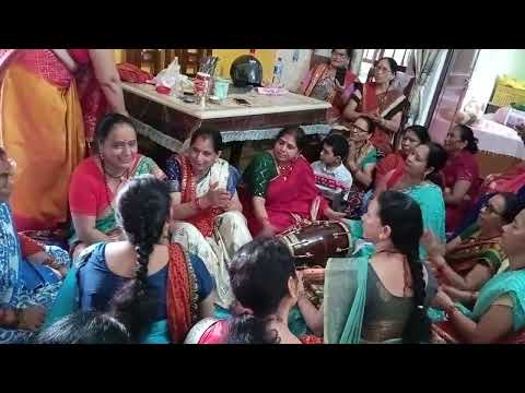 Mandir Mein Kaun Sakhi Hame Bhi Batana🌹🙏 सुन्दर भजन | Krishna Bhajan 2025 🌸
