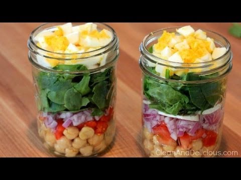 Clean Eating Spinach Salad Jars - UCj0V0aG4LcdHmdPJ7aTtSCQ