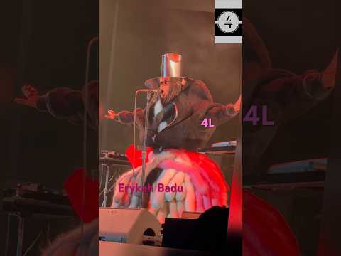 Erykah Badu “…And On” ends with a twirl #badu #live #soul