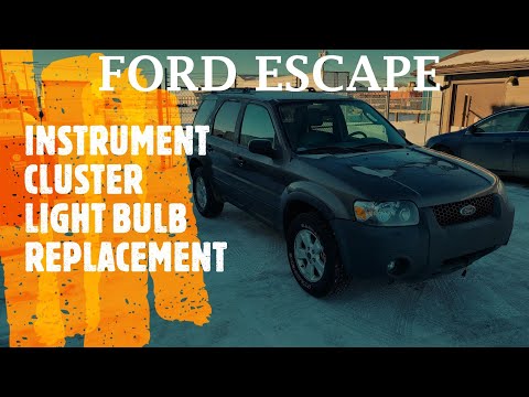 Demontarea tabloului de bord de pe mașina Ford.