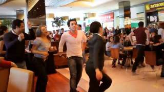 Mamma Mia! - Flash Mob no Shopping Vila Olímpia