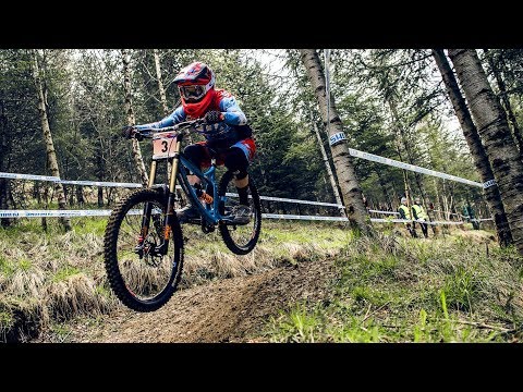 Tahnee Seagrave Dominates in Leogang: Winning Run | UCI MTB World Cup 2017 - UCblfuW_4rakIf2h6aqANefA