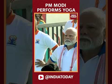 #InternationalYogaDay: PM Modi Performs Yoga On Yoga Day 2025 |  #pmmodi #yogaday #chandrababu