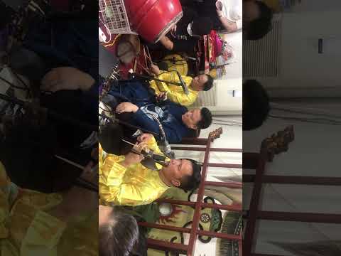 Tiệc cô Chín Nghệ sỹ Văn Chương dâng văn