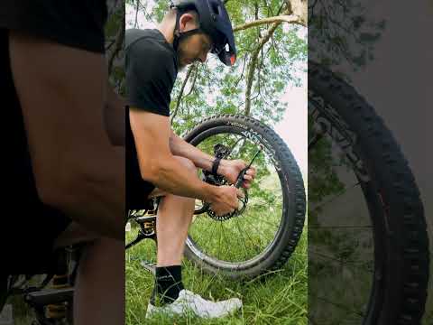 Don’t pull your back out! Here’s how to properly flip an eBike 💪