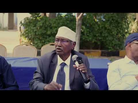 Deg Deg: Senator Faroole oo si ka sheekeye dastuurka Cusub uu Xasan Sheekh qortay..