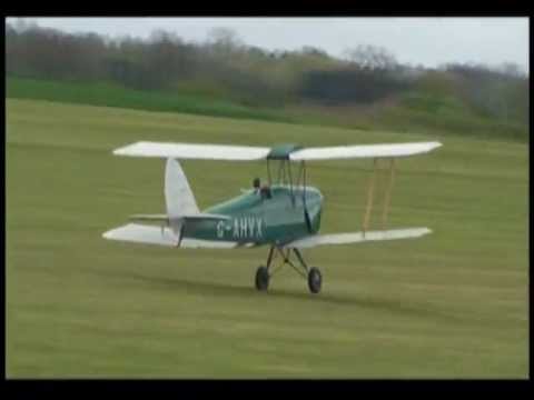 HALF SCALE RC - De HAVILAND TIGERMOTH - JOHN GREENFIELD AT ROUGHAM RC MODEL AIRCRAFT SHOW - 2012 - UCMQ5IpqQ9PoRKKJI2HkUxEw