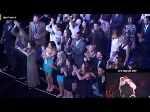 Eminem & Rihanna 'The Monster' Live. The reaction of world stars on the talent of eminem.Реакции