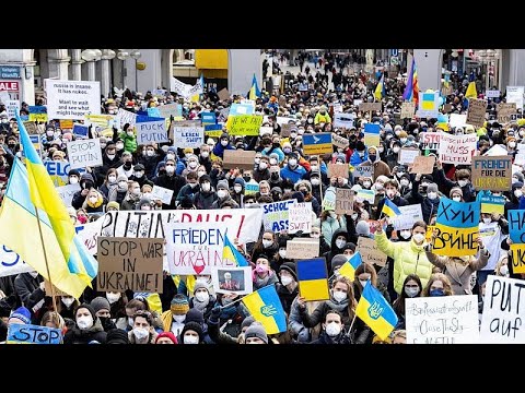 Διάσκεψη του Μονάχου για την ασφάλεια: Διαδηλώσεις κατά του πολέμου στην Ουκρανία και κατά του ΝΑΤΟ