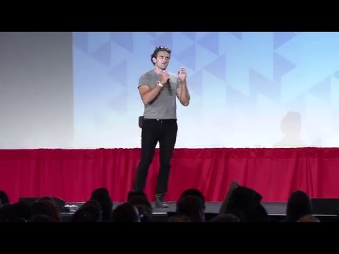 Casey Neistat - Creator Keynote - VidCon 2015 - UCpDJl2EmP7Oh90Vylx0dZtA