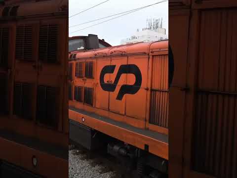 CP 1408 shunting 3262 to Carcavelos Park #views #subscribe #portugal #railway #cp1400 #railfan