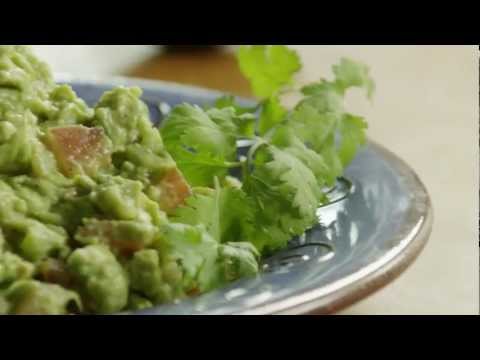 How to Make Easy Guacamole | Allrecipes.com - UC4tAgeVdaNB5vD_mBoxg50w