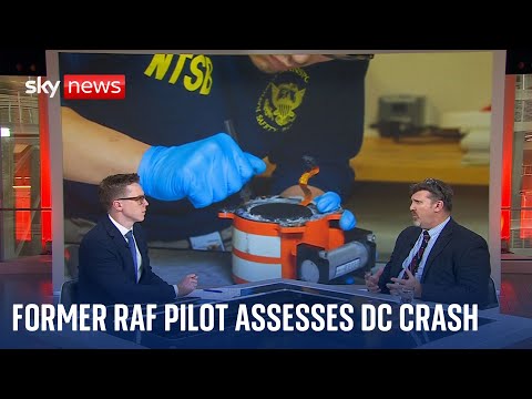 Former RAF helicopter pilot assesses Washington DC plane crash