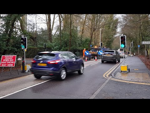 Temporary Traffic Lights on Daws Hill Lane, High Wycombe