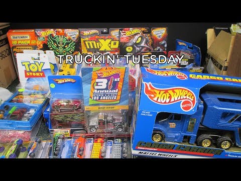 Truckin' Tuesday! 2017 Hot Wheels Convention Truck Haul, shopping for toys! - UCBvkY-xwhU0Wwkt005XYyLQ