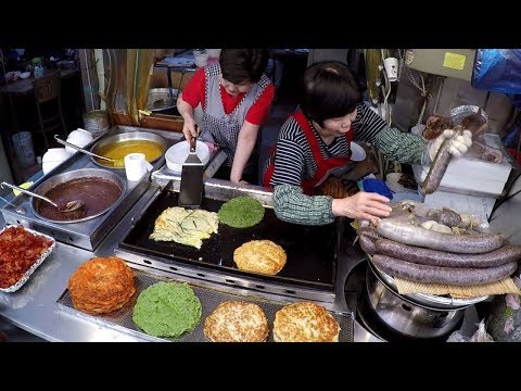 Frying Lots of Fish, Pancakes and Vegetables. Korea Street Food. Gwangjang Food Market, Seoul