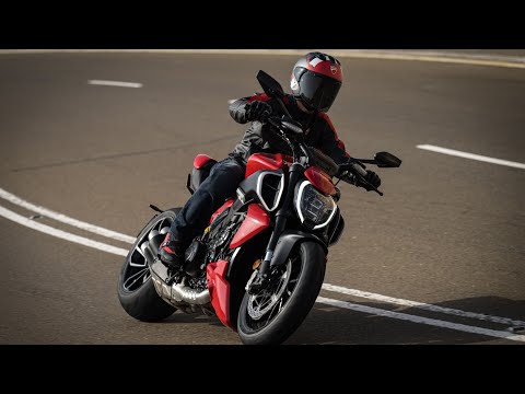 2023 Ducati Diavel V4 - Stylish Bike