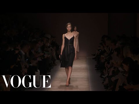 Valentino Ready to Wear Spring 2013 Vogue Fashion Week Runway Show - UCRXiA3h1no_PFkb1JCP0yMA