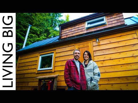 This Couple's Natural Eco Tiny House Is a True Stunner! - UCoNTMWgGuXtGPLv9UeJZwBw