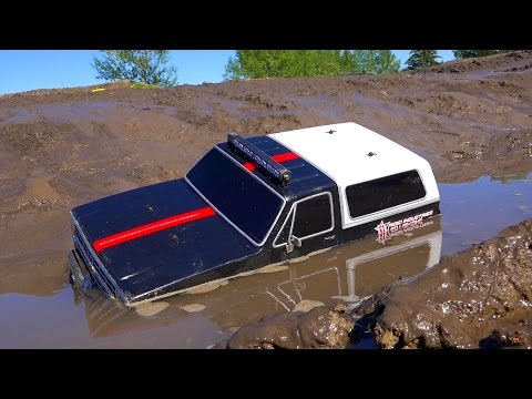 RC ADVENTURES - Chevy k5 Blazer Sinking in a Mud Bog - UCxcjVHL-2o3D6Q9esu05a1Q