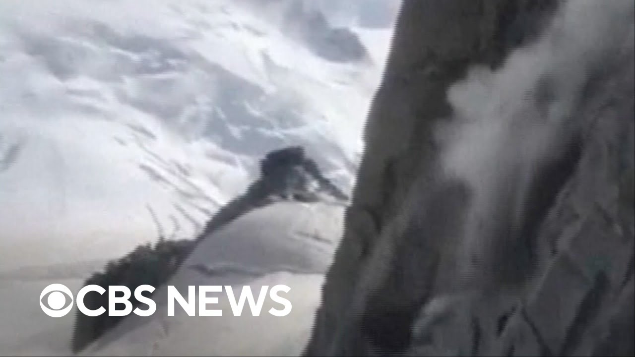 Climbers capture landslide on Mont Blanc