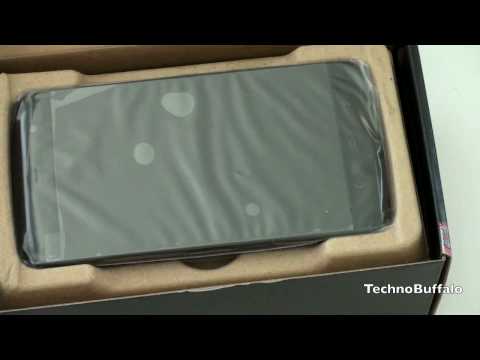 Dell Streak Unboxing: Phone/Tablet Hybrid - UCR0AnNR7sViH3TWMJl5jyxw