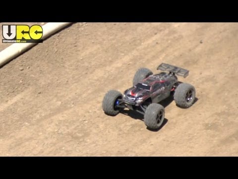 Brushless E-REVO on the track, 4S LiPo, no music - UCyhFTY6DlgJHCQCRFtHQIdw