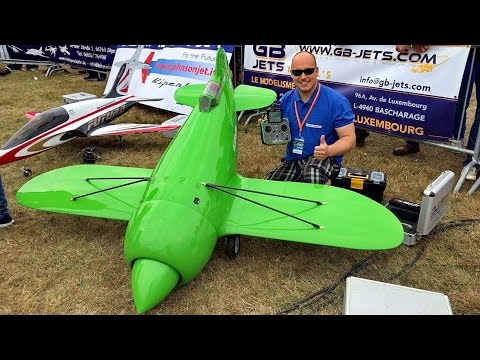 JET-BEE INCREDIBLE EXPERIMENTAL RC TURBINE JET MODEL DEMO FLIGHT / Jetpower Fair 2016 - UCH6AYUbtonG7OTskda1_slQ