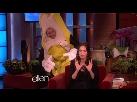 Megan Fox Gets Scared By a Giant Banana! - UCp0hYYBW6IMayGgR-WeoCvQ