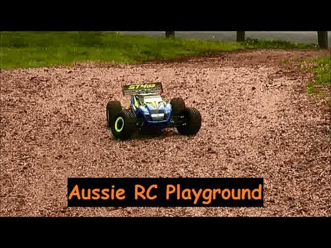 First Running video of Thunder Tiger ST4 G3 4WD Brushless Truggy - UCOfR0NE5V7IHhMABstt11kA