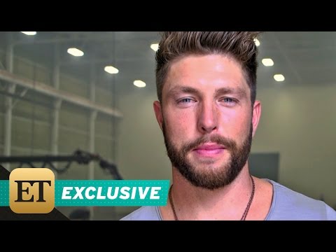 EXCLUSIVE: Country Star Chris Lane Orchestrates a Surprise Proposal on His Music Video Set! - UCdtXPiqI2cLorKaPrfpKc4g