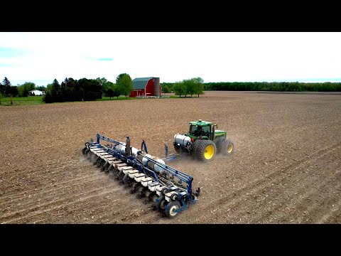 Super Trucker Helps Plant Corn! 🌽