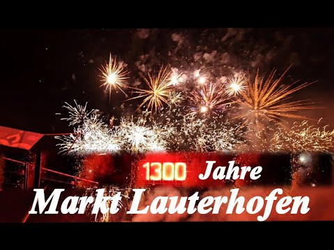 Feuerwerk zum Abschluss vom 4-tägigen Fest zur 1300 Jahr-Feier im Markt Lauterhofen.