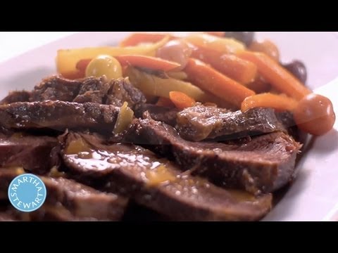 Braising Pot Roast⎢Martha Stewart - UC6JBm9OAkpI6NUBV_NsLxTA